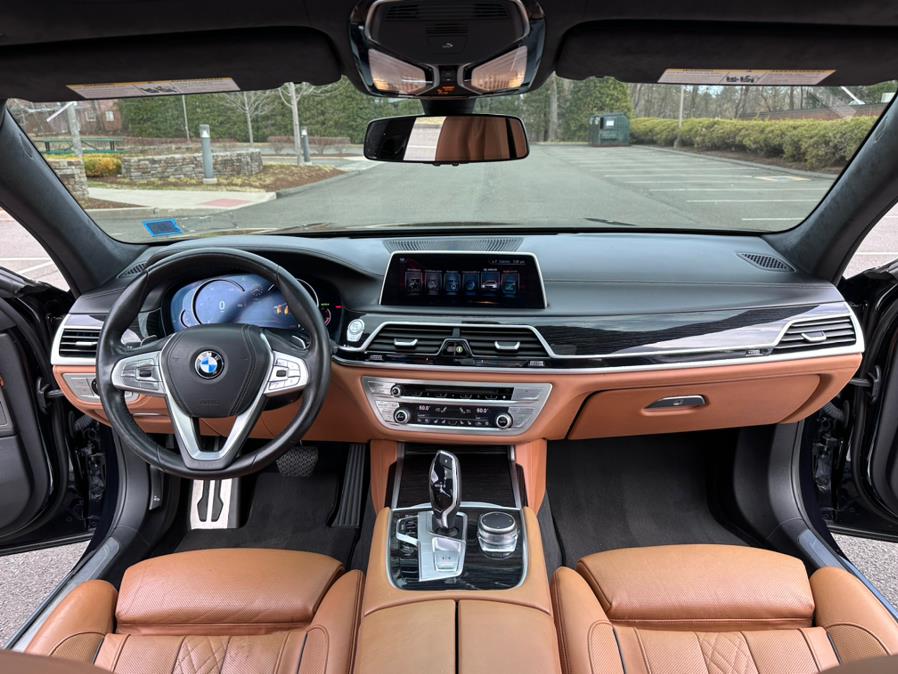 2016 BMW 7-Series 4dr Sdn 750i xDrive AWD photo