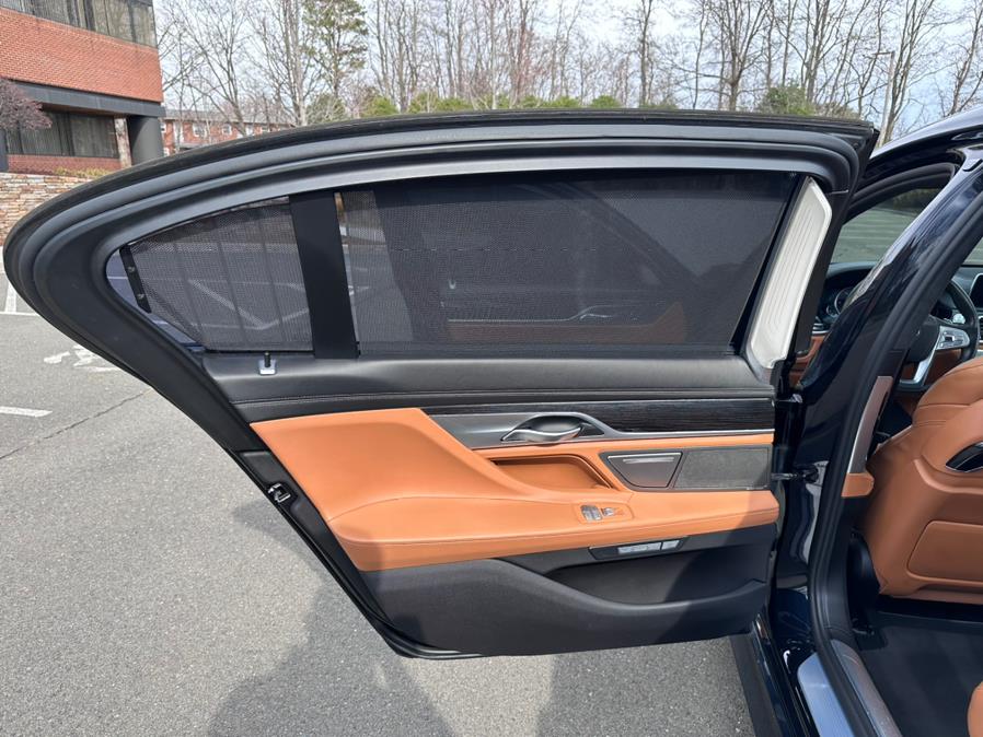 2016 BMW 7-Series 4dr Sdn 750i xDrive AWD photo