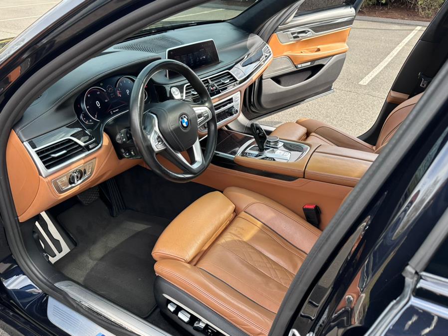 2016 BMW 7-Series 4dr Sdn 750i xDrive AWD photo