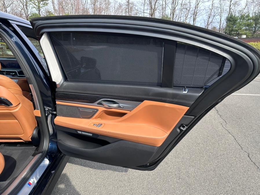 2016 BMW 7-Series 4dr Sdn 750i xDrive AWD photo