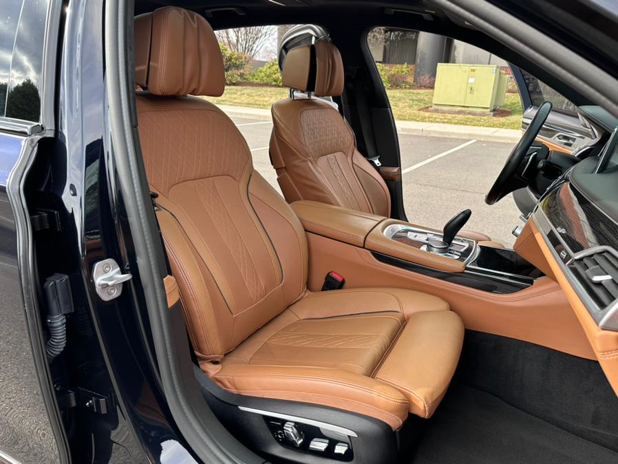 2016 BMW 7-Series 4dr Sdn 750i xDrive AWD photo