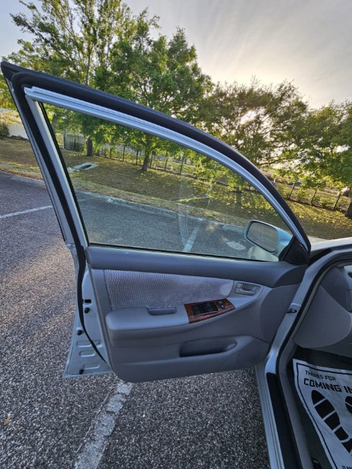 2006 Toyota Corolla CE photo