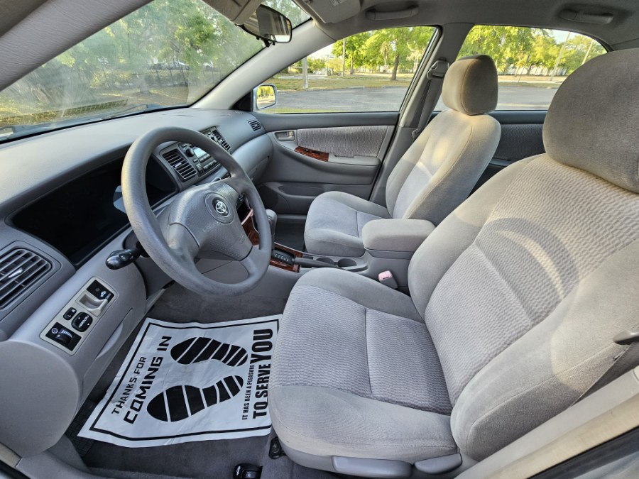 2006 Toyota Corolla CE photo