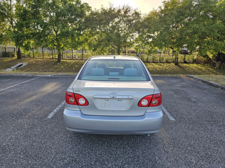 2006 Toyota Corolla CE photo