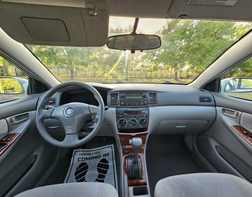 2006 Toyota Corolla CE photo