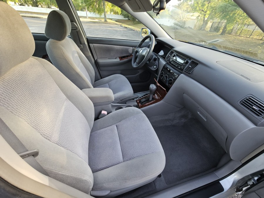 2006 Toyota Corolla CE photo