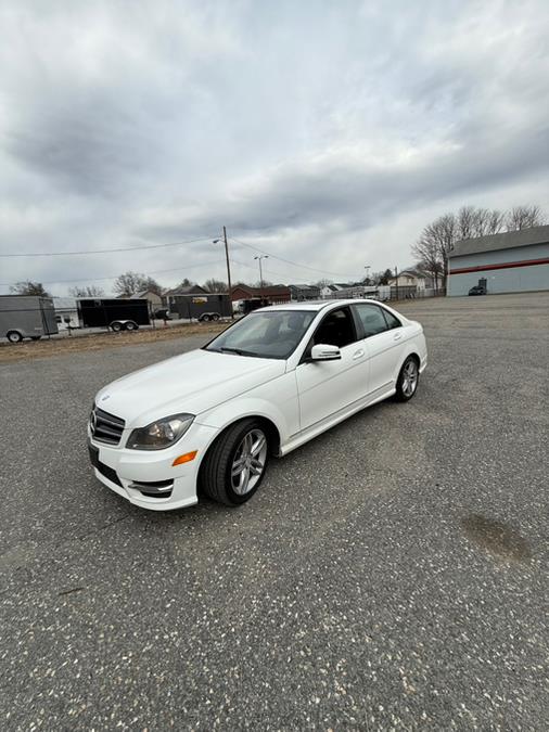 2014 Mercedes-Benz C-Class C300 4MATIC Luxury photo