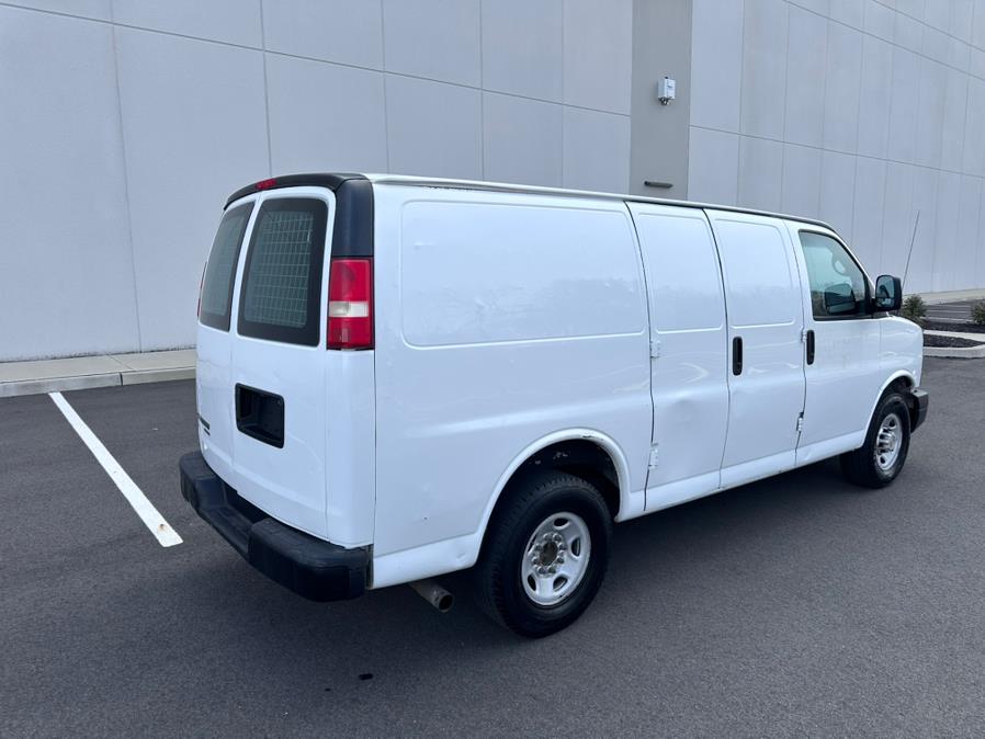 2014 Chevrolet Express 2500 2500 photo