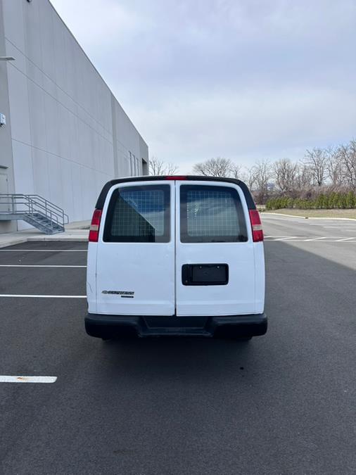 2014 Chevrolet Express 2500 2500 photo
