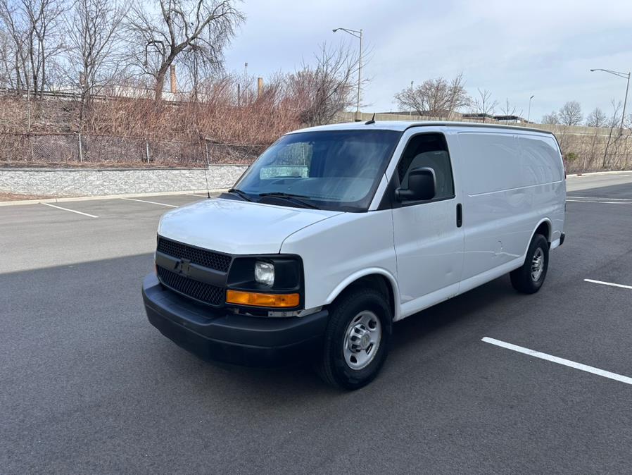 2014 Chevrolet Express 2500 2500 photo
