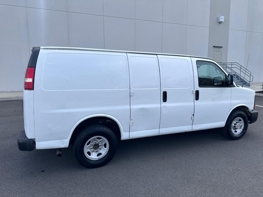 2014 Chevrolet Express 2500 2500 photo