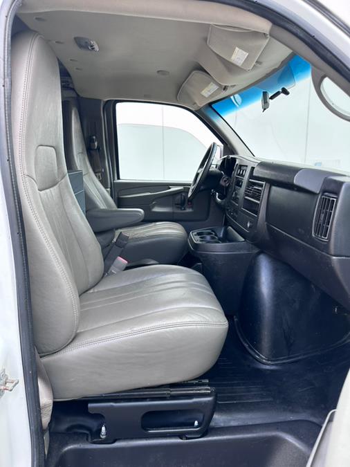2014 Chevrolet Express 2500 2500 photo