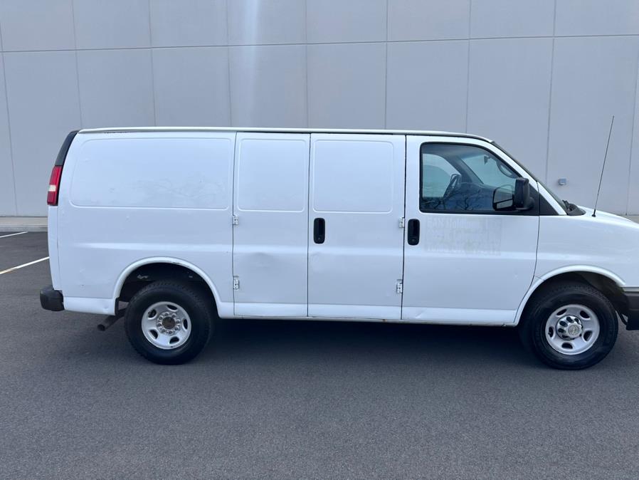 2014 Chevrolet Express 2500 2500 photo