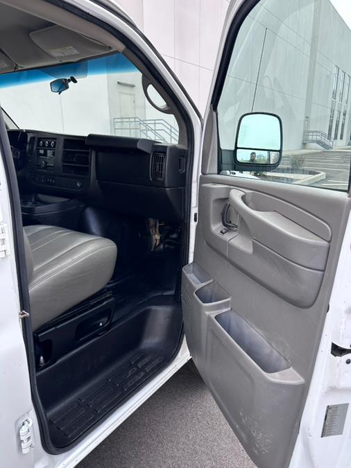 2014 Chevrolet Express 2500 2500 photo