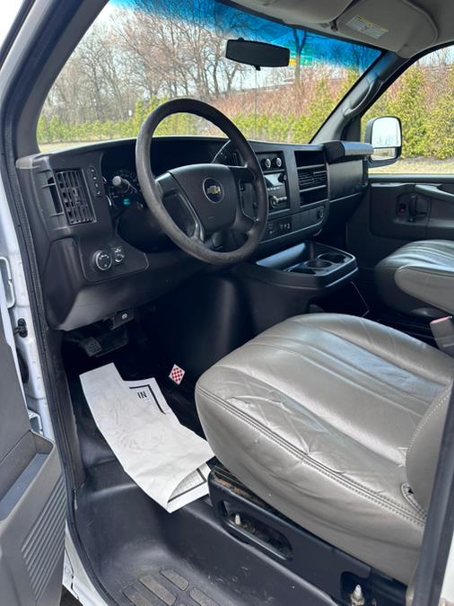 2014 Chevrolet Express 2500 2500 photo
