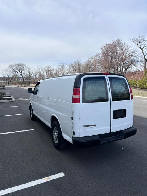 2014 Chevrolet Express 2500 2500 photo