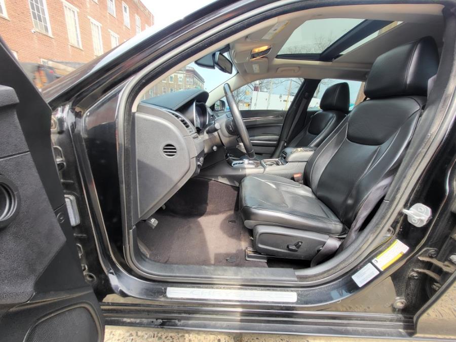 2017 Chrysler 300 300C AWD photo