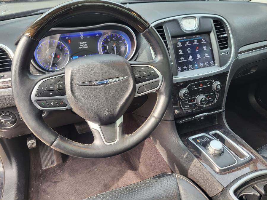 2017 Chrysler 300 300C AWD photo