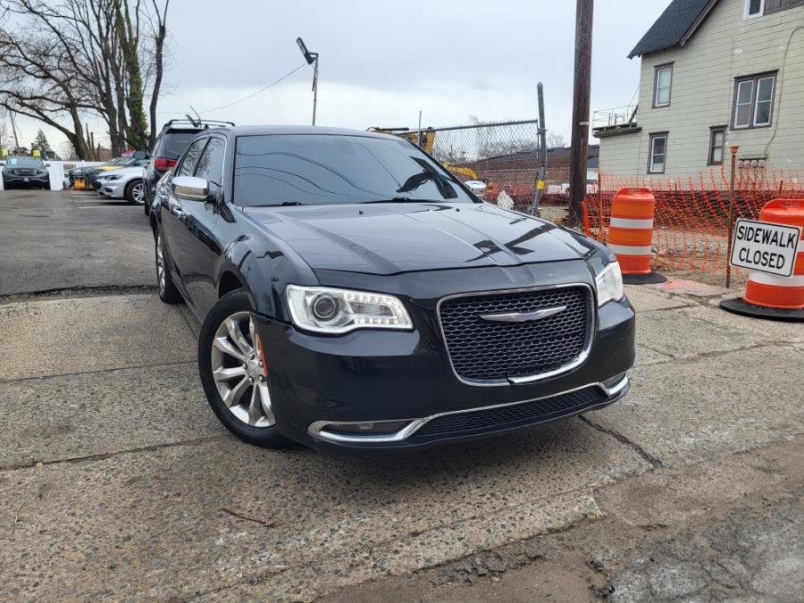 2017 Chrysler 300 300C AWD photo