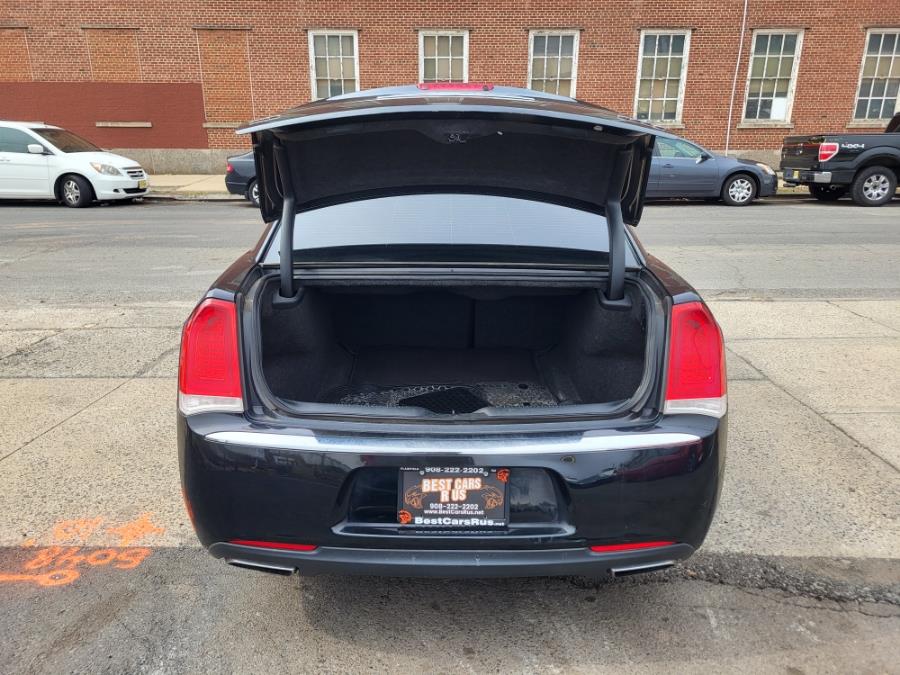 2017 Chrysler 300 300C AWD photo