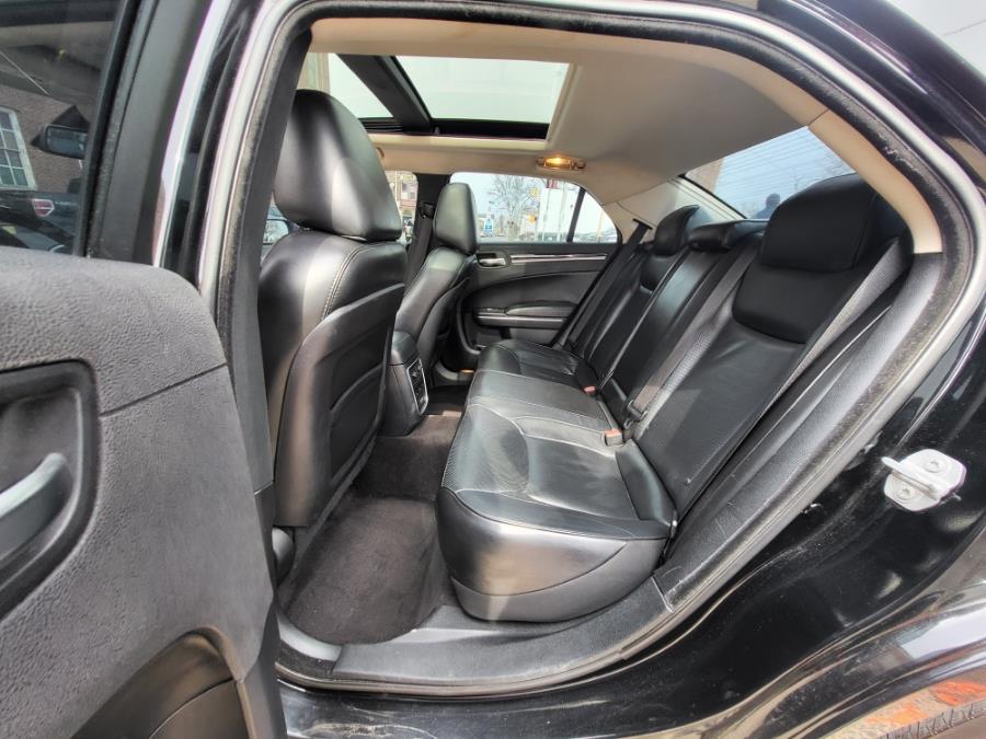 2017 Chrysler 300 300C AWD photo