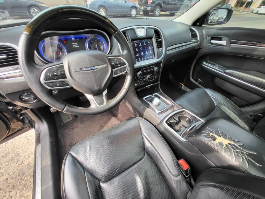 2017 Chrysler 300 300C AWD photo