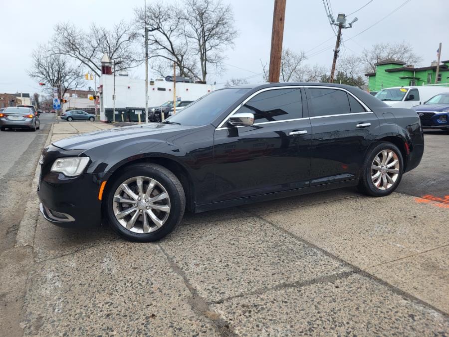 2017 Chrysler 300 300C AWD photo