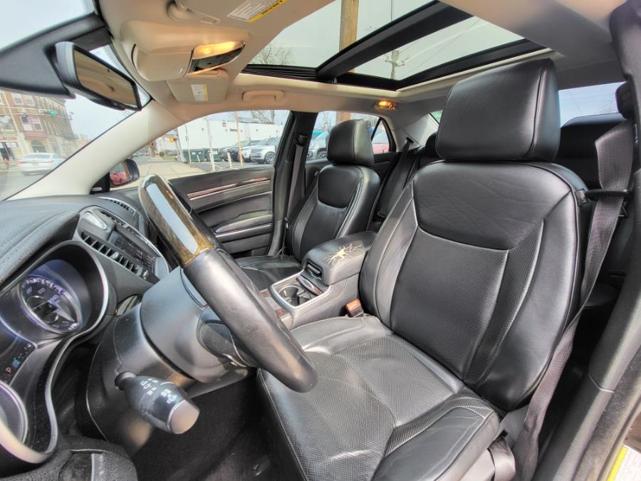 2017 Chrysler 300 300C AWD photo
