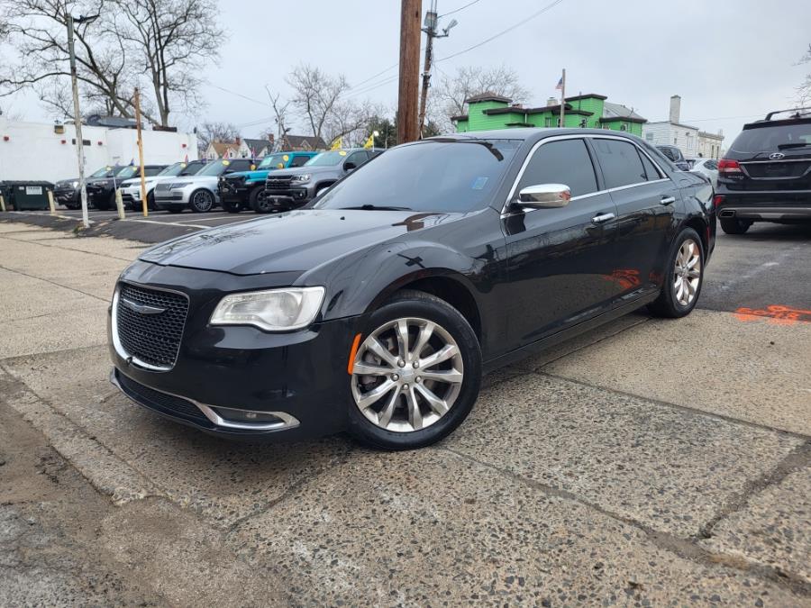 2017 Chrysler 300 300C AWD photo