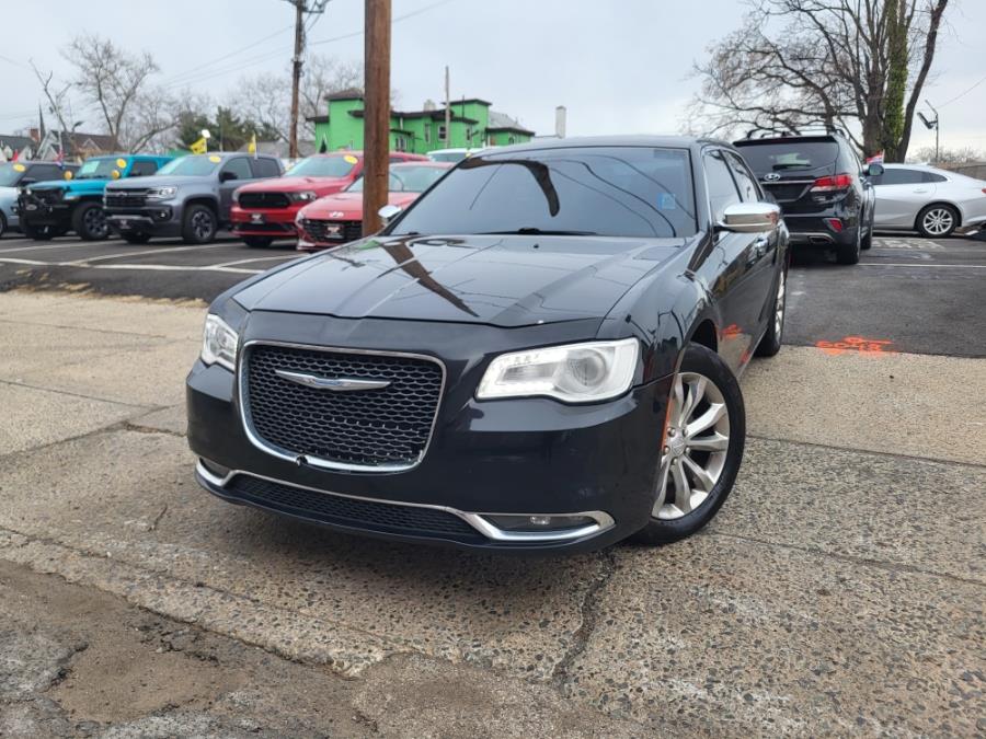 2017 Chrysler 300 300C AWD photo