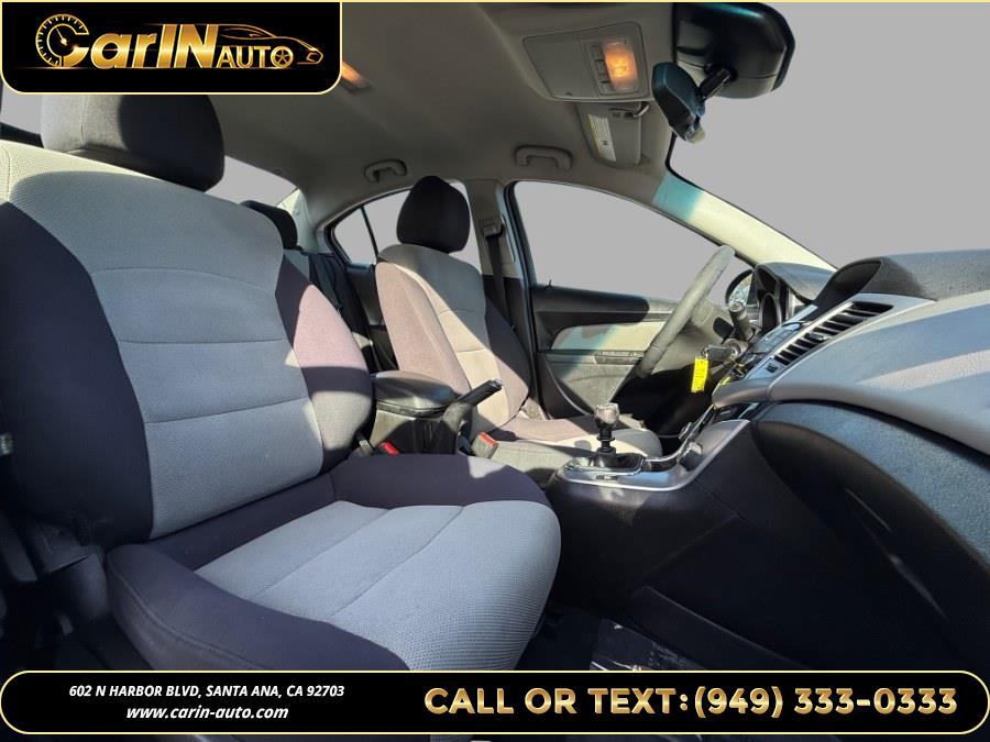 2015 Chevrolet Cruze 4dr Sdn Man LS photo