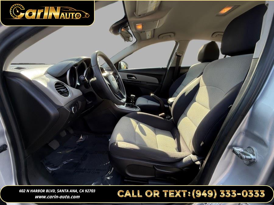 2015 Chevrolet Cruze 4dr Sdn Man LS photo
