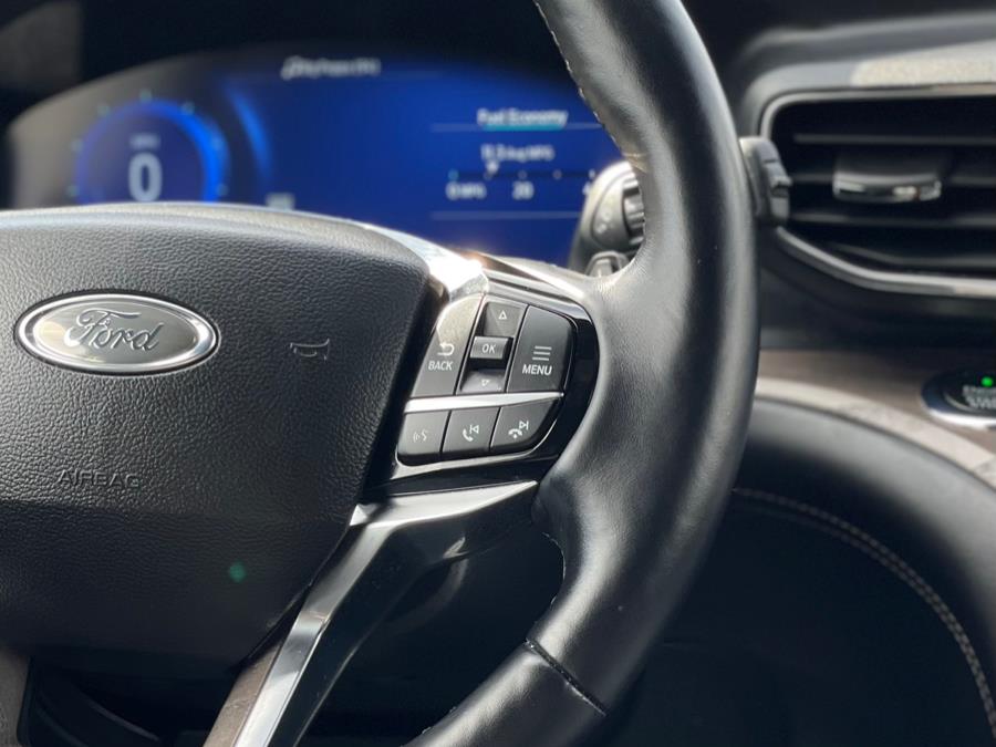 2021 Ford Explorer Platinum 4WD photo