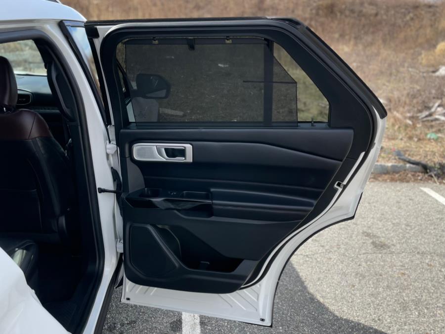 2021 Ford Explorer Platinum 4WD photo