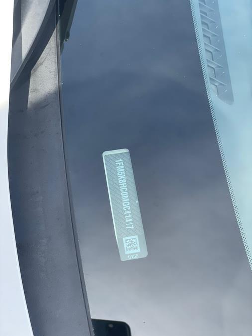 2021 Ford Explorer Platinum 4WD photo