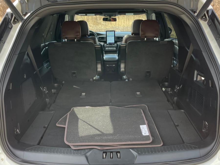 2021 Ford Explorer Platinum 4WD photo