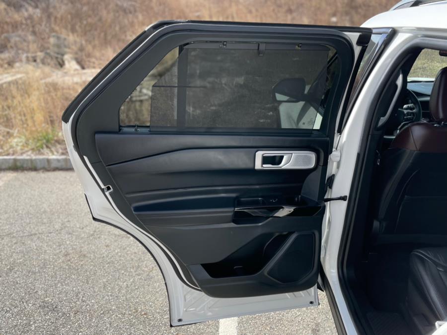 2021 Ford Explorer Platinum 4WD photo