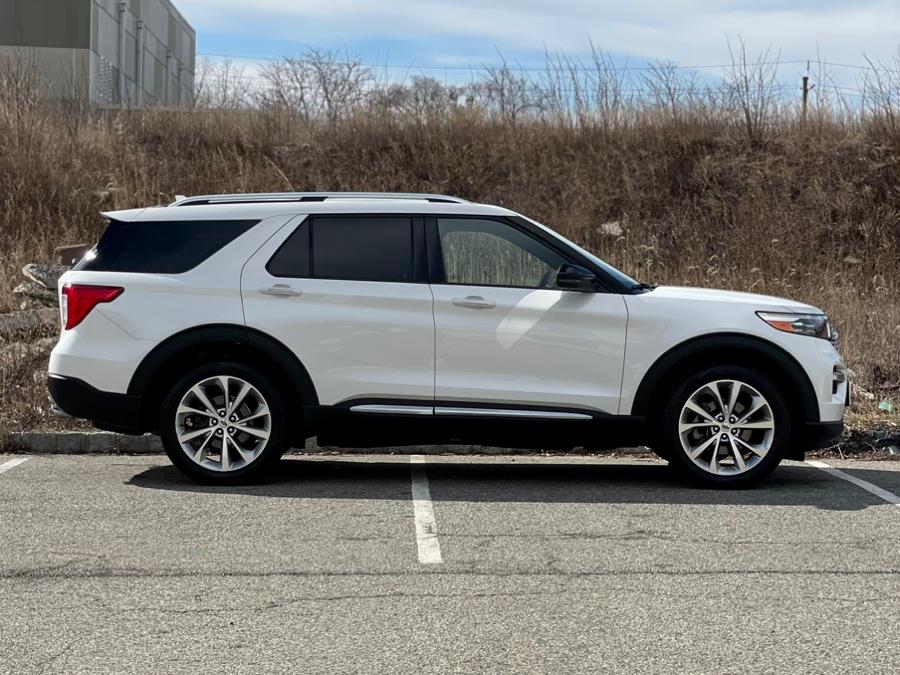 2021 Ford Explorer Platinum 4WD photo