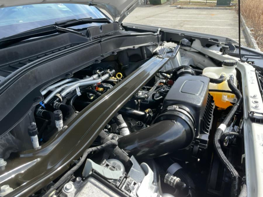 2021 Ford Explorer Platinum 4WD photo