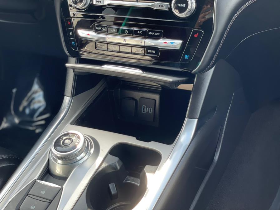 2021 Ford Explorer Platinum 4WD photo