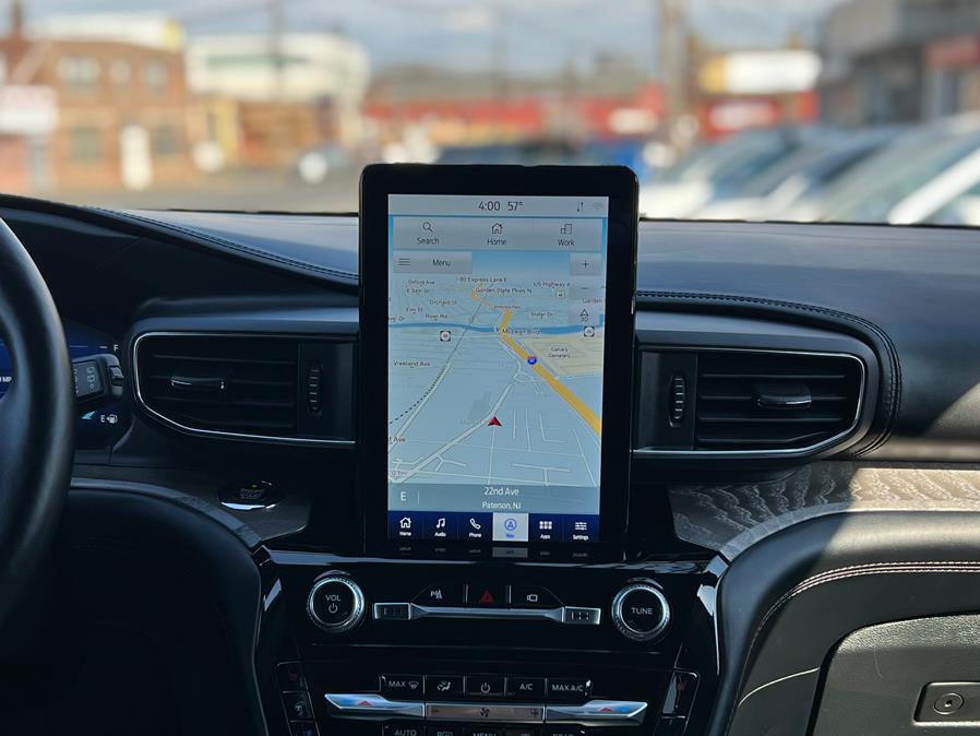2021 Ford Explorer Platinum 4WD photo