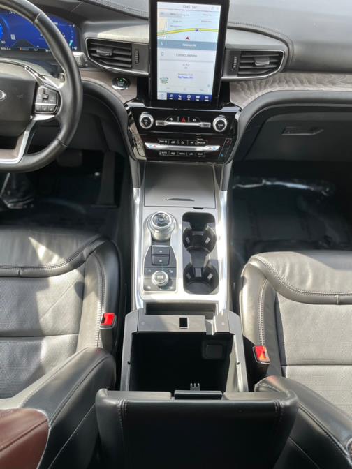 2021 Ford Explorer Platinum 4WD photo