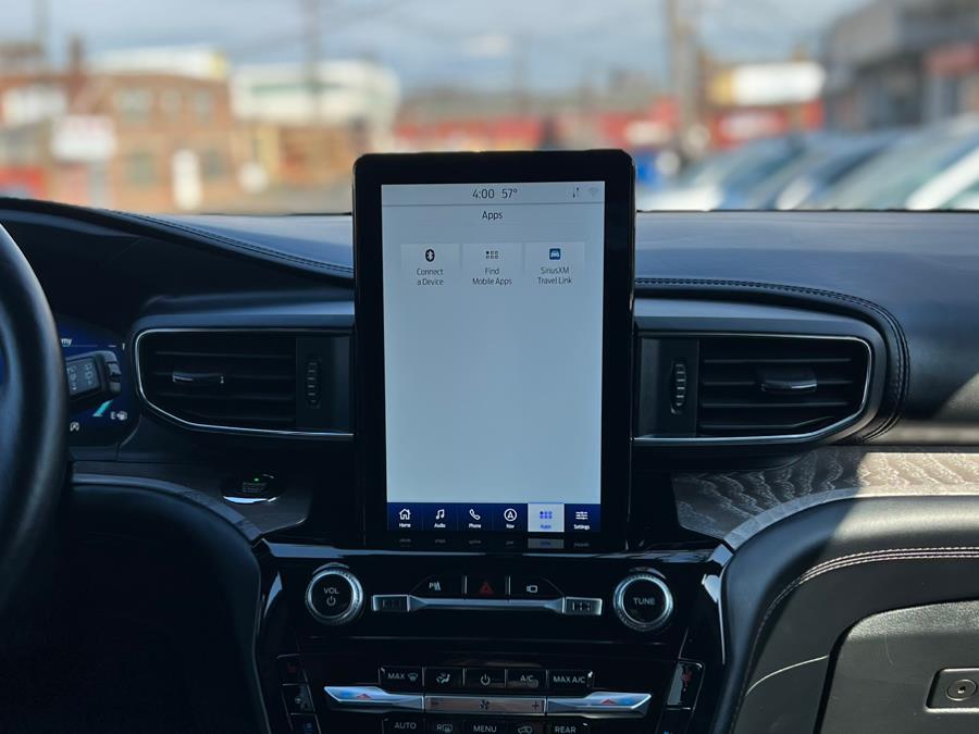 2021 Ford Explorer Platinum 4WD photo