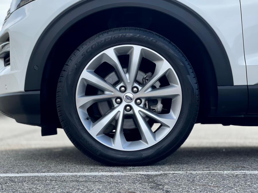2021 Ford Explorer Platinum 4WD photo