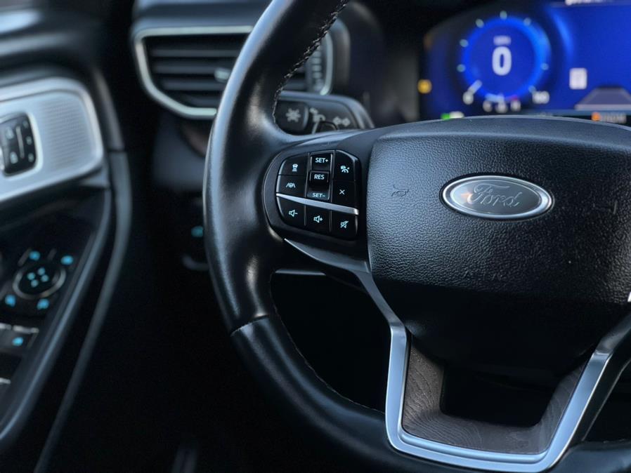 2020 Ford Explorer Platinum 4WD photo