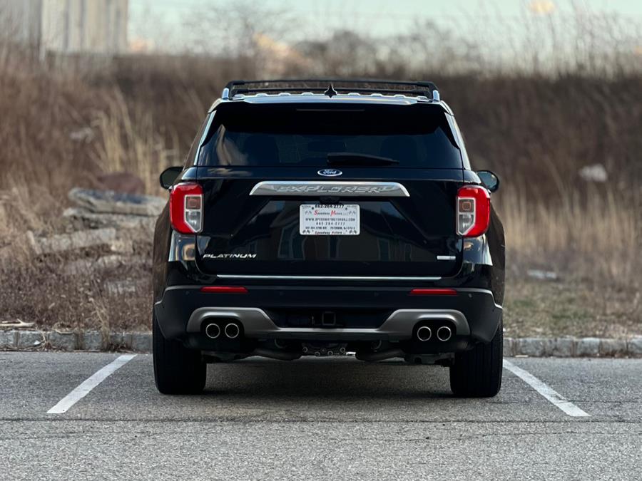 2020 Ford Explorer Platinum 4WD photo