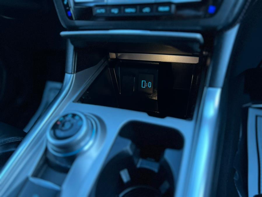 2020 Ford Explorer Platinum 4WD photo