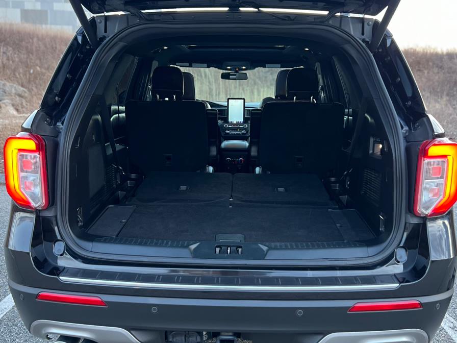 2020 Ford Explorer Platinum 4WD photo
