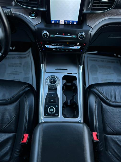 2020 Ford Explorer Platinum 4WD photo