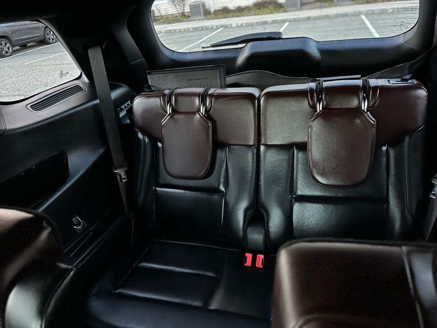 2020 Ford Explorer Platinum 4WD photo